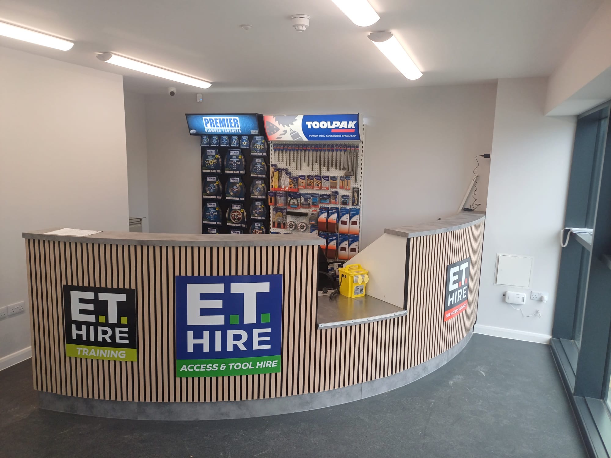 Curved Trade Counter & Reception Build